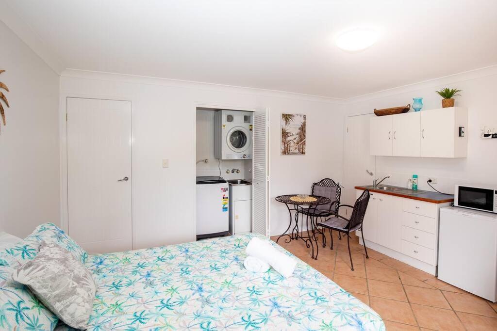 Gorgeous Studio + 100M To Beach + Pool 포인트 룩아웃 외부 사진